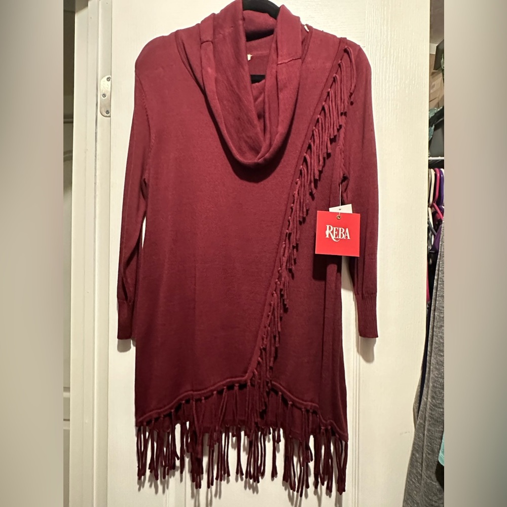Reba McEntire top